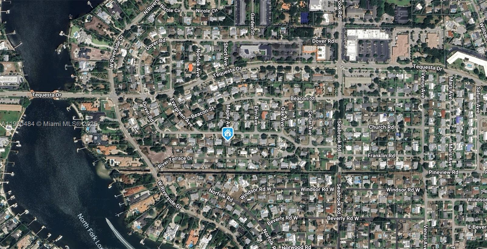 454 Dover Road Jupiter, FL 33469 - Photo 5 of 6 a view of a houses