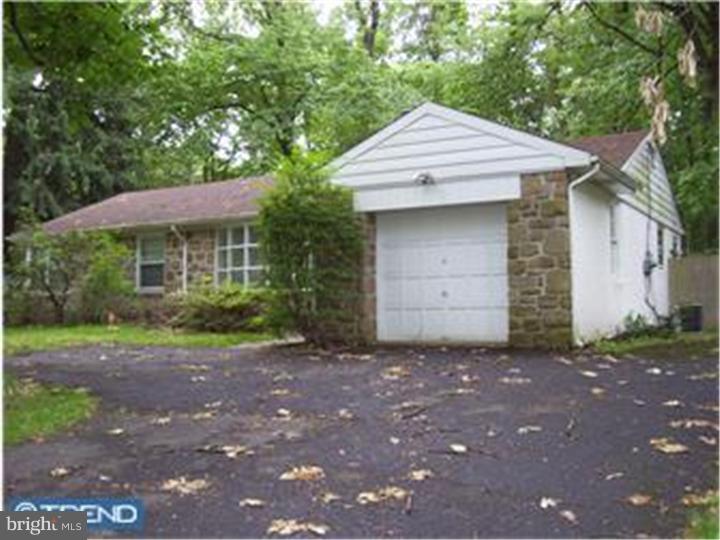 1920 Terwood Road Huntingdon Valley, PA 19006 - Photo 2 of 11 Gallery Image 2