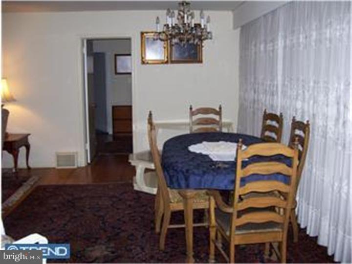 1920 Terwood Road Huntingdon Valley, PA 19006 - Photo 4 of 11 Gallery Image 4