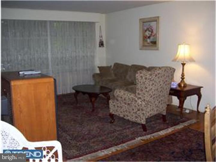 1920 Terwood Road Huntingdon Valley, PA 19006 - Photo 5 of 11 Gallery Image 5