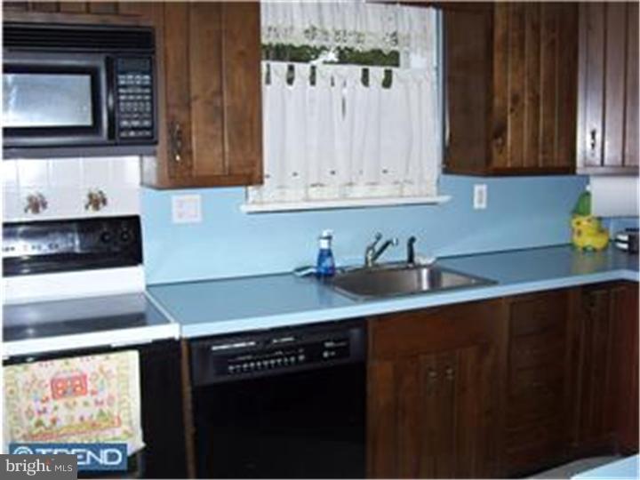 1920 Terwood Road Huntingdon Valley, PA 19006 - Photo 6 of 11 Gallery Image 6