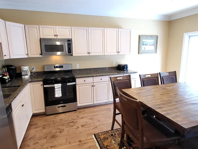 $839,900 | 130 A Woodland Loop, Lincoln, NH 03251