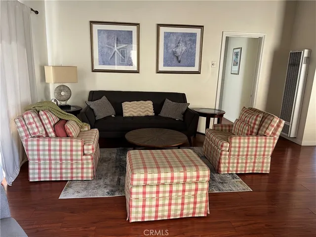 $4,500 | 95 Hermosa Avenue, Hermosa Beach, CA 90254