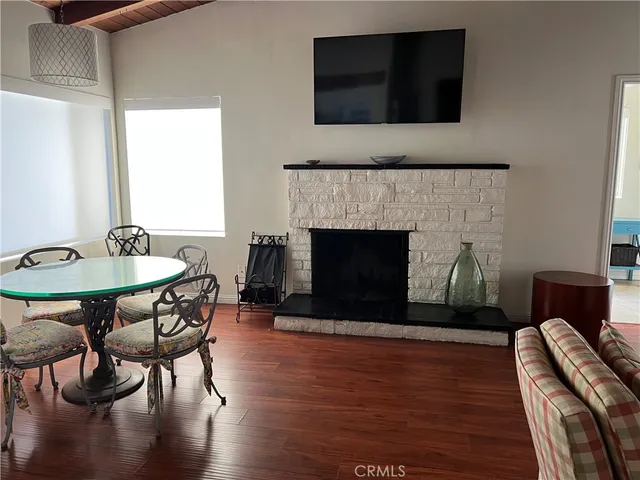 $4,500 | 95 Hermosa Avenue, Hermosa Beach, CA 90254