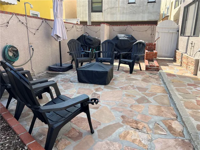 $4,500 | 95 Hermosa Avenue, Hermosa Beach, CA 90254