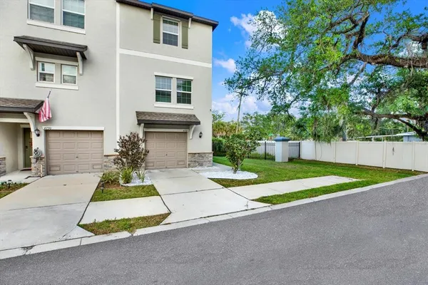 $3,000 | 4732 Pickering Harbor Place, Tampa, FL 33619
