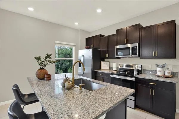 $3,000 | 4732 Pickering Harbor Place, Tampa, FL 33619