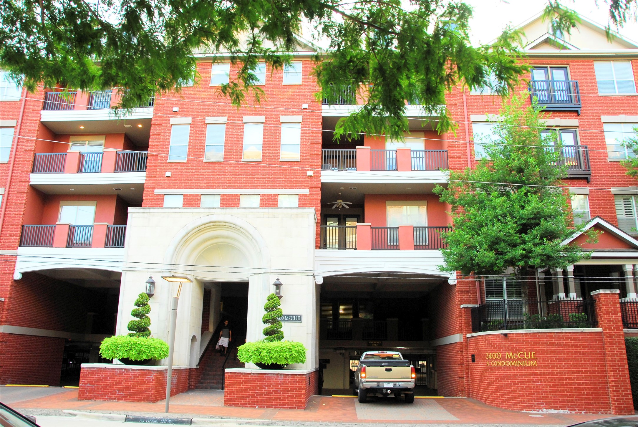 2400 McCue Road, Unit 325 Houston, TX 77056 - Photo 18 of 28