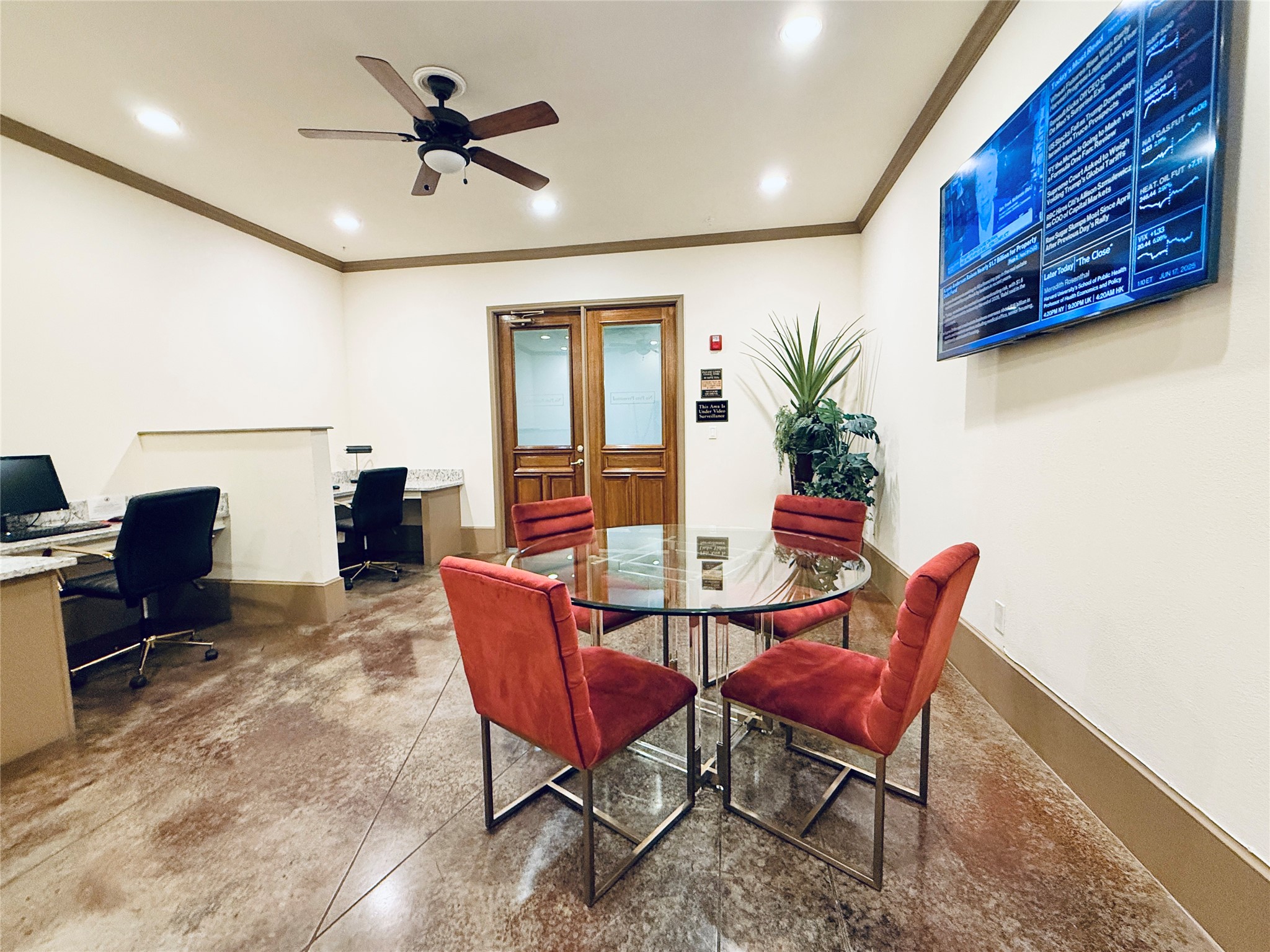 2400 McCue Road, Unit 325 Houston, TX 77056 - Photo 24 of 28 Business Center