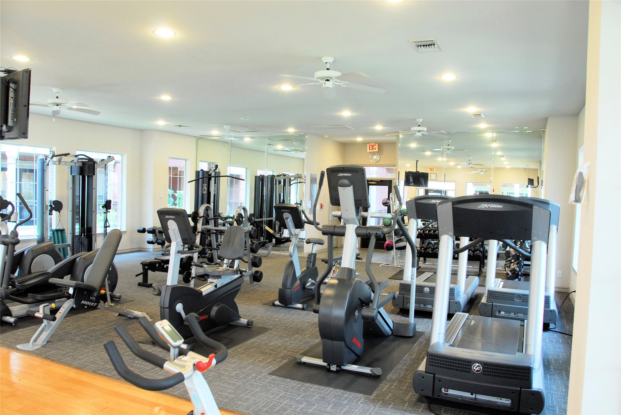 2400 McCue Road, Unit 325 Houston, TX 77056 - Photo 27 of 28 Fitness Center