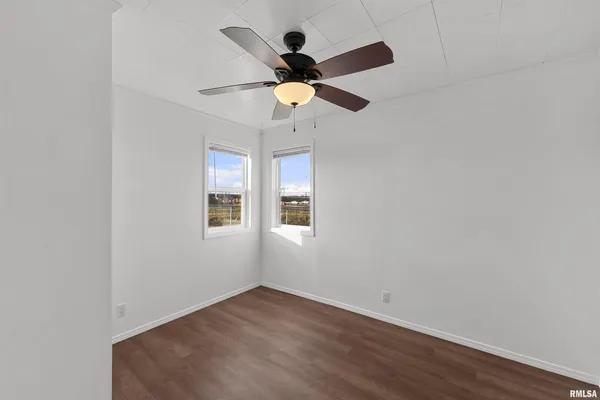 $136,000 | 3221 66th Avenue, Moline, IL 61265