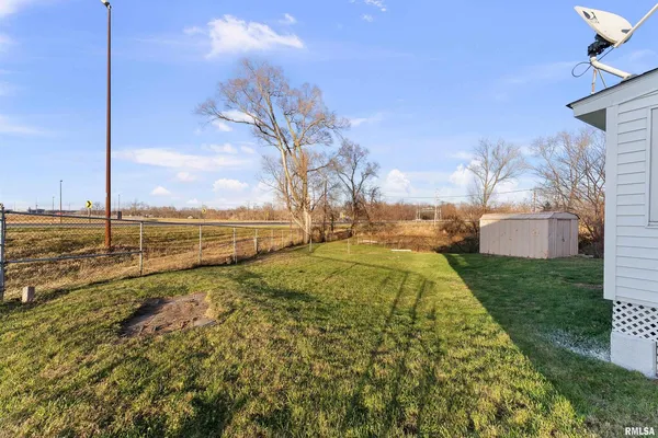 $136,000 | 3221 66th Avenue, Moline, IL 61265