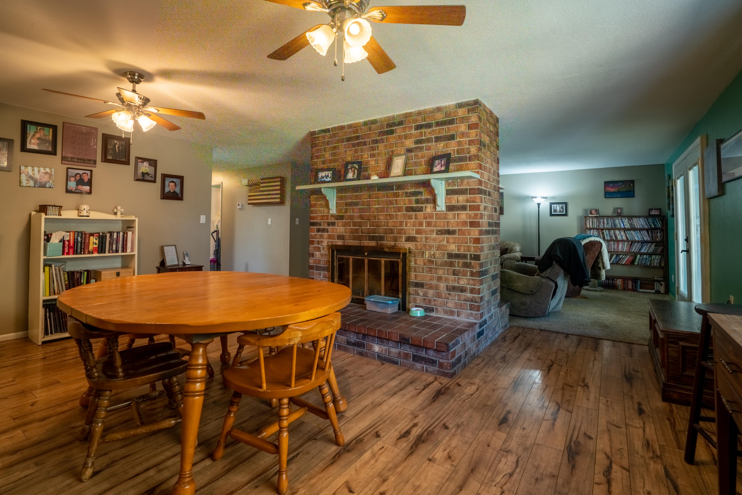 913 Freeman Road Central Point, OR 97502 - Photo 5 of 36 DSC02541-HDR