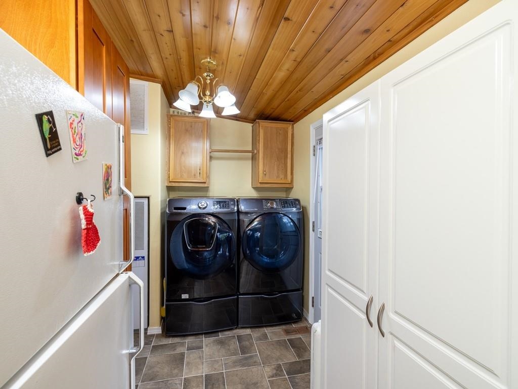 4542 Haney Road Loon Lake, WA 99148 - Photo 14 of 44 Gallery Image 14
