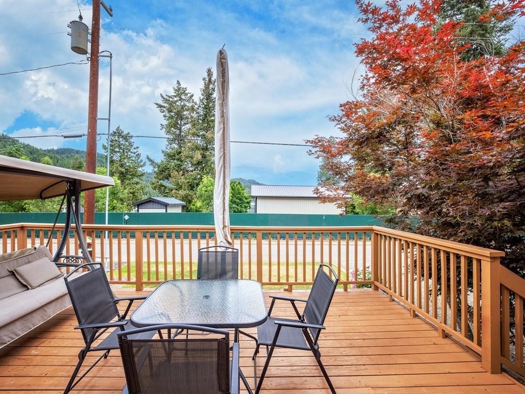 4542 Haney Road Loon Lake, WA 99148 - Photo 4 of 44 Gallery Image 4
