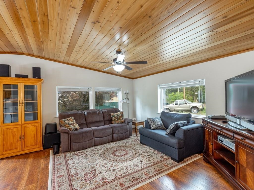 4542 Haney Road Loon Lake, WA 99148 - Photo 8 of 44 Gallery Image 8