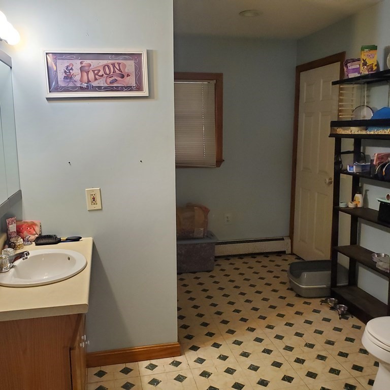 162 Old Worcester Road Charlton, MA 01507 - Photo 16 of 20