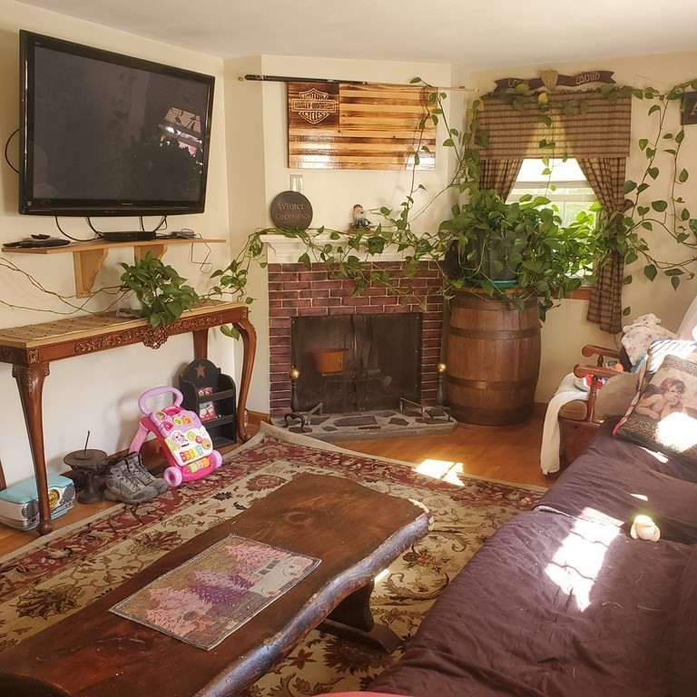 162 Old Worcester Road Charlton, MA 01507 - Photo 4 of 20