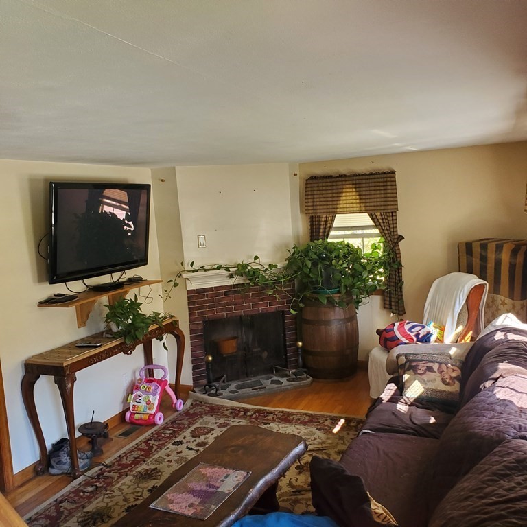 162 Old Worcester Road Charlton, MA 01507 - Photo 5 of 20