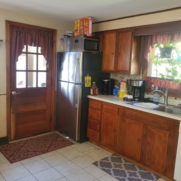 162 Old Worcester Road Charlton, MA 01507 - Photo 8 of 20