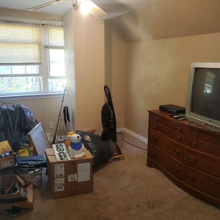 162 Old Worcester Road Charlton, MA 01507 - Photo 10 of 20