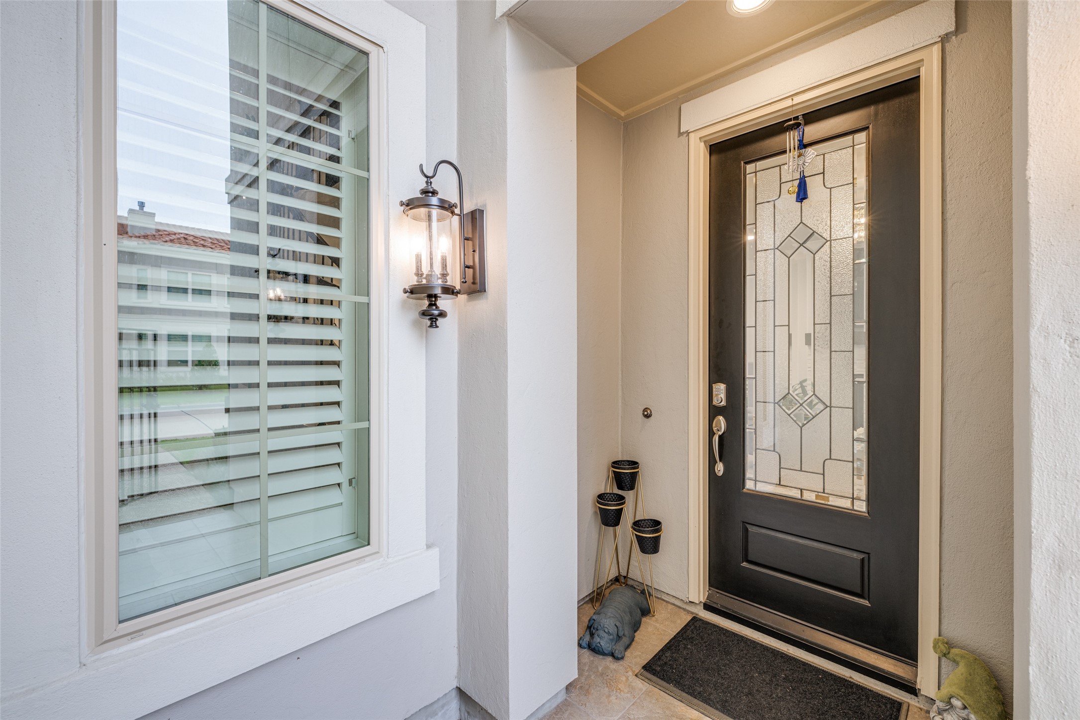 13611 Teal Bluff Lane Houston, TX 77077 - Photo 6 of 46 a view of walk in closet