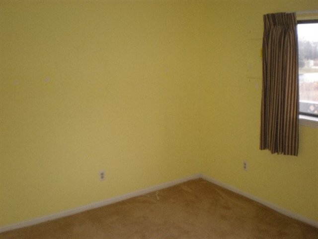 1940 River Road, Unit 9 St. Clair, MI 48079 - Photo 8 of 10 31088854-7.JPG