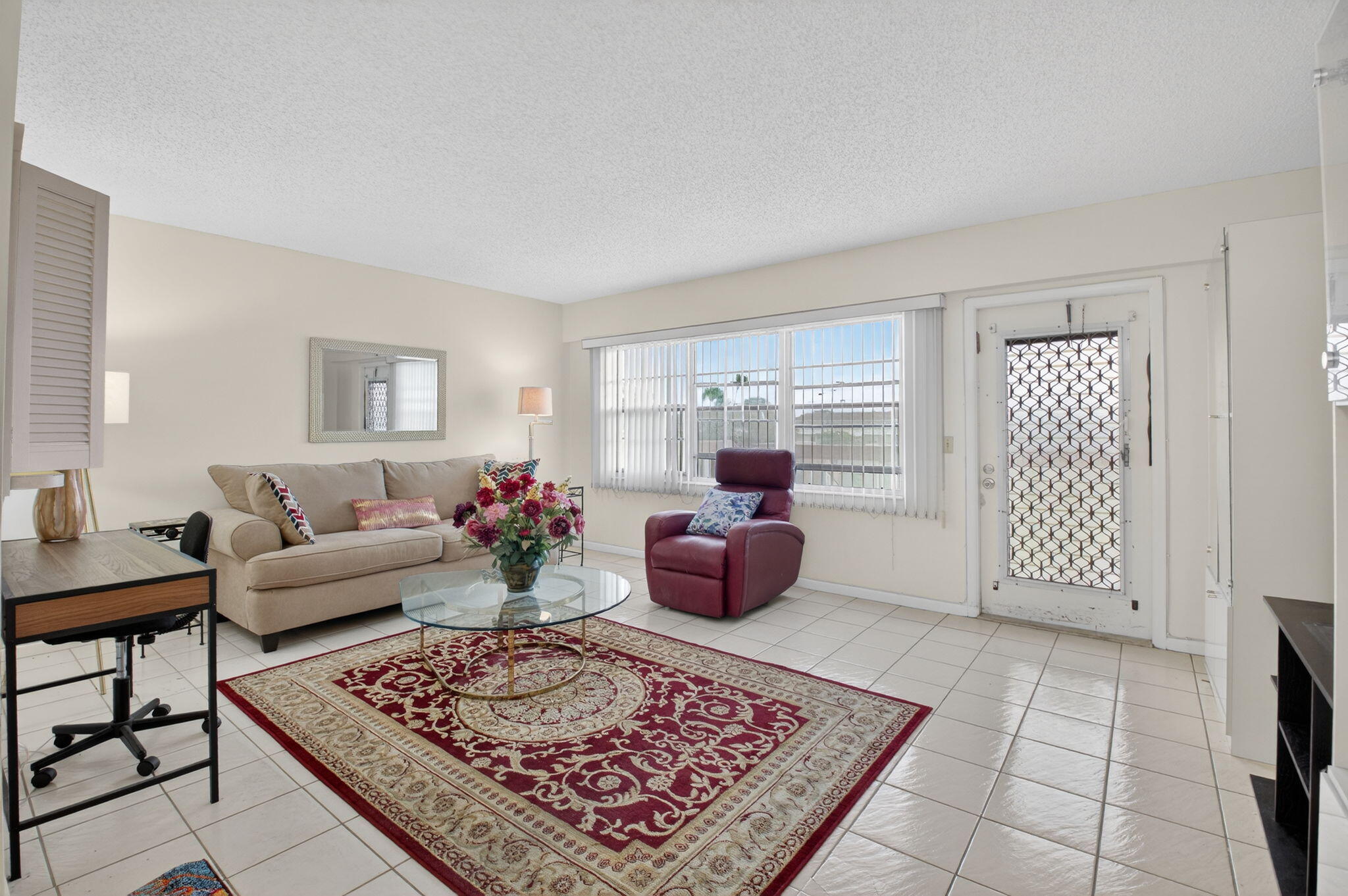 167 Preston F, Unit 167 Boca Raton, FL 33434 - Photo 5 of 54 Living