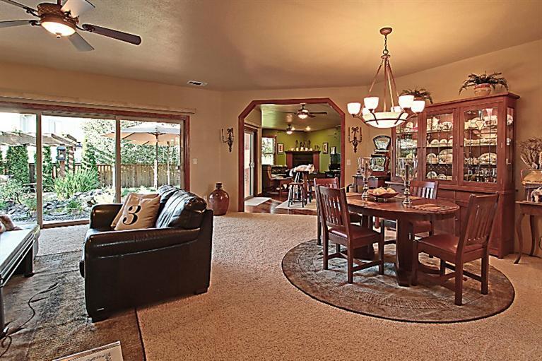 579 Grey Hawk Way Central Point, OR 97502 - Photo 3 of 17 Additional Photo