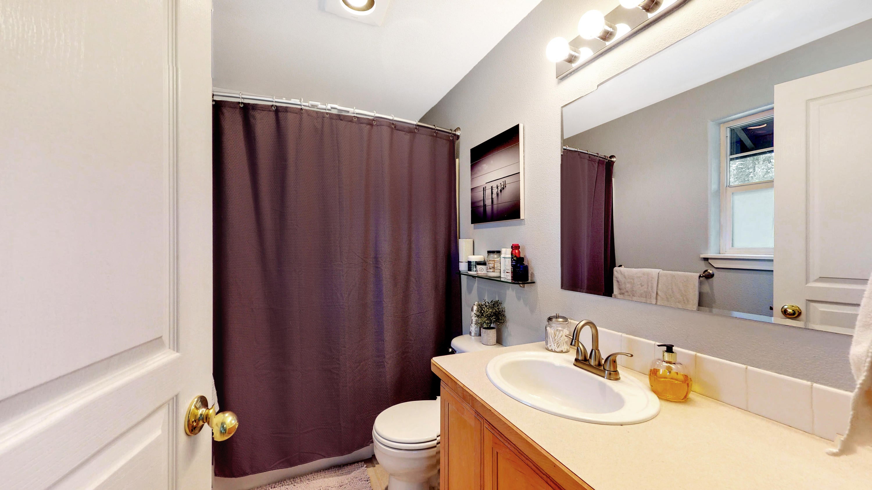 55911 Black Duck Road Bend, OR 97707 - Photo 17 of 24 Master Bathroom
