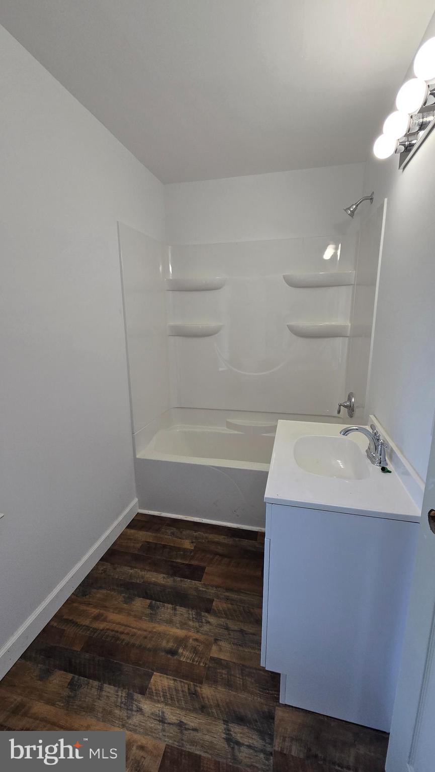743 Bell Manor Road Conowingo, MD 21918 - Photo 21 of 28 2nd Floor Bath surround, Tub & Shower
