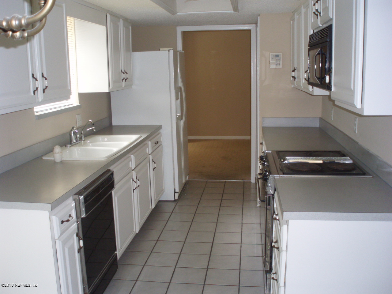 12084 Flynn Road Jacksonville, FL 32223 - Photo 2 of 7 KITCHEN