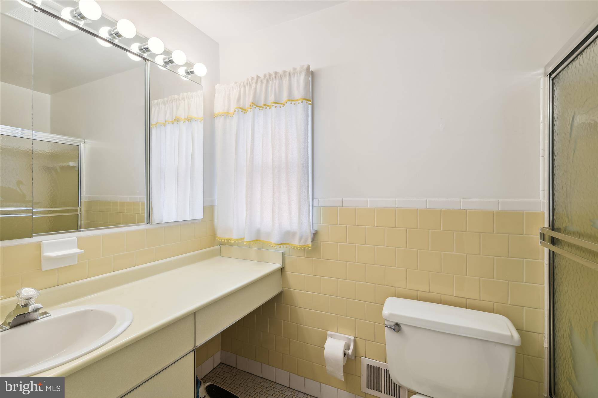 315 Highmeadow Road Reisterstown, MD 21136 - Photo 29 of 36 Hall Bath