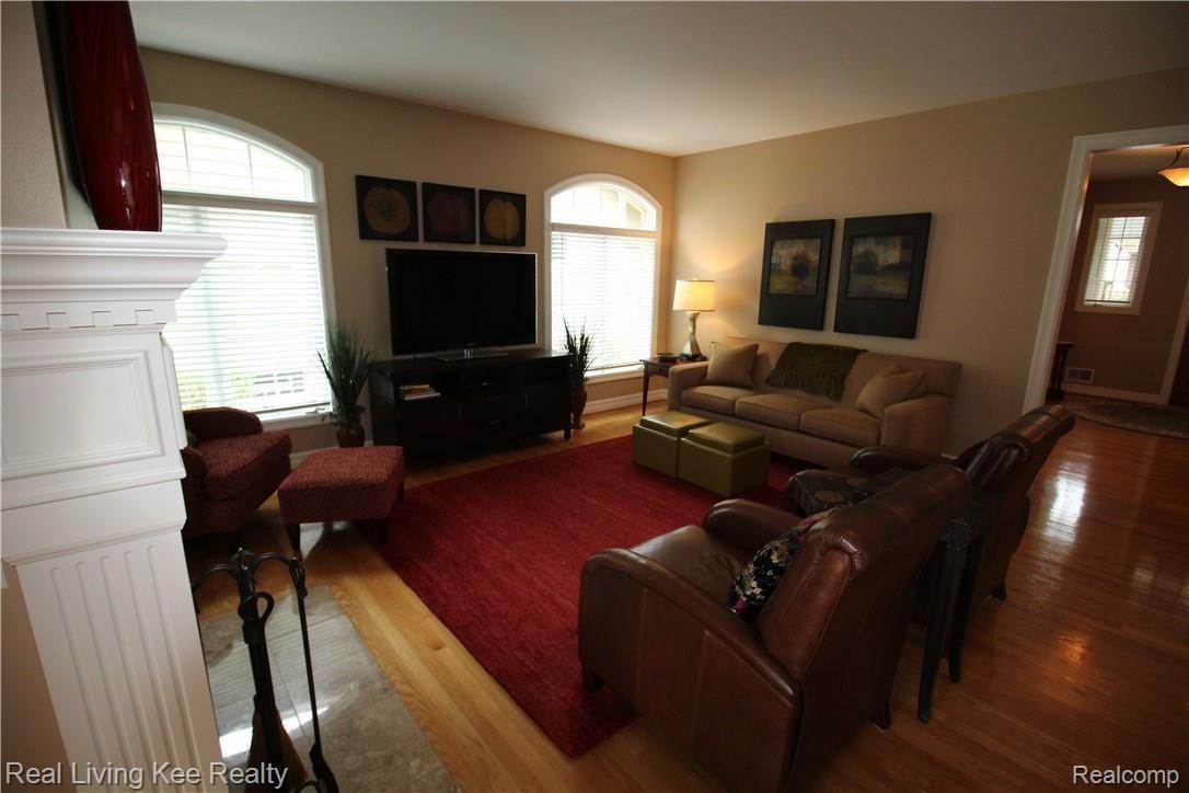 142 Drace Street Rochester, MI 48307 - Photo 18 of 76 20190430-IMG_4111.jpg