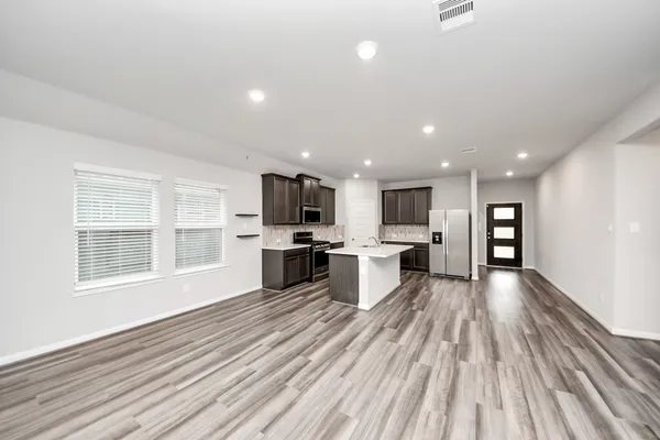 $2,300 | 518 Ellwood Terrace Lane, Richmond, TX 77406