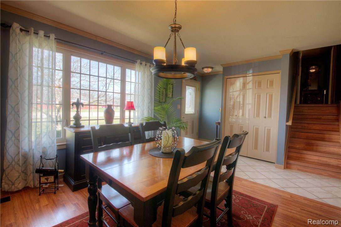44101 Warren Road Canton, MI 48187 - Photo 5 of 34 6 Dining.jpg