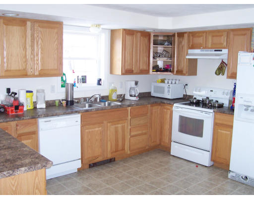 197 S Road Templeton, MA 01468 - Photo 2 of 7