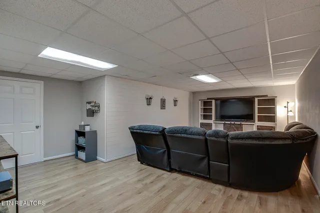 $670,000 | 417 River Road, Loudon, TN 37774