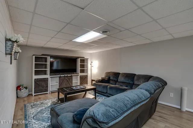 $670,000 | 417 River Road, Loudon, TN 37774