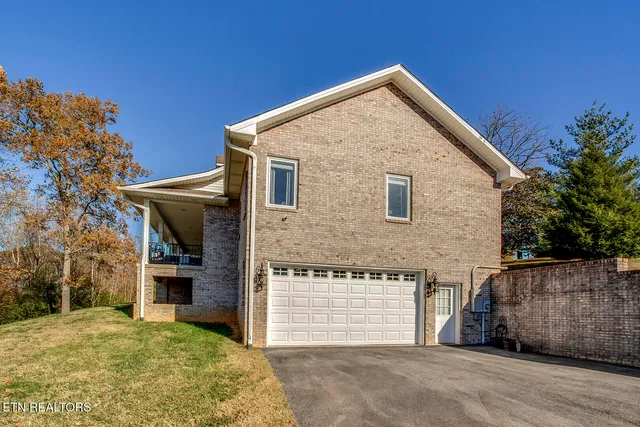 $670,000 | 417 River Road, Loudon, TN 37774