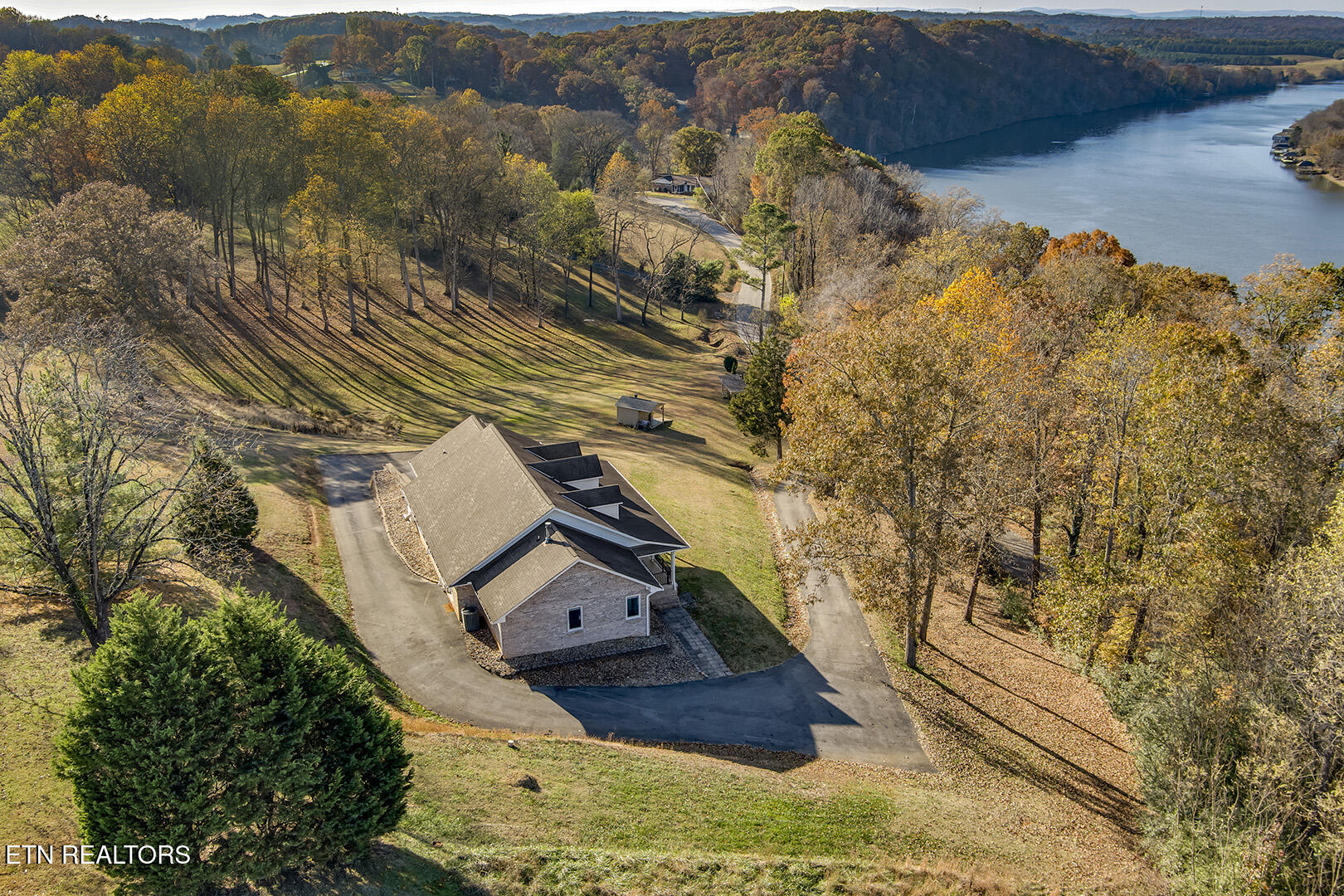 417 River Road Loudon, TN 37774 - Photo 57 of 60 Left Side Driveway Aerial