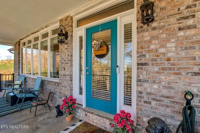 $670,000 | 417 River Road, Loudon, TN 37774