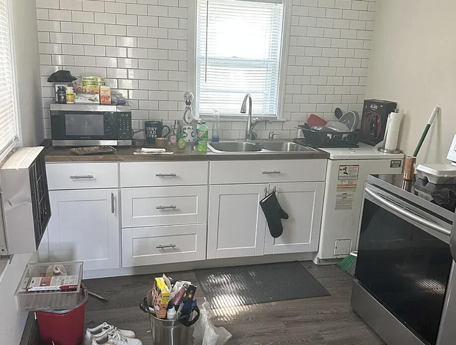 8621 North Granville Road Milwaukee, WI 53224 - Photo 2 of 14 Granville-Kit