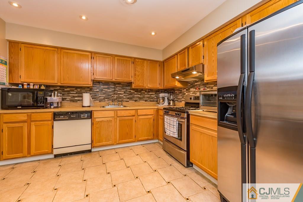 151 Redpine Loop Old Bridge, NJ 08857 - Photo 7 of 25 Gallery Image 7
