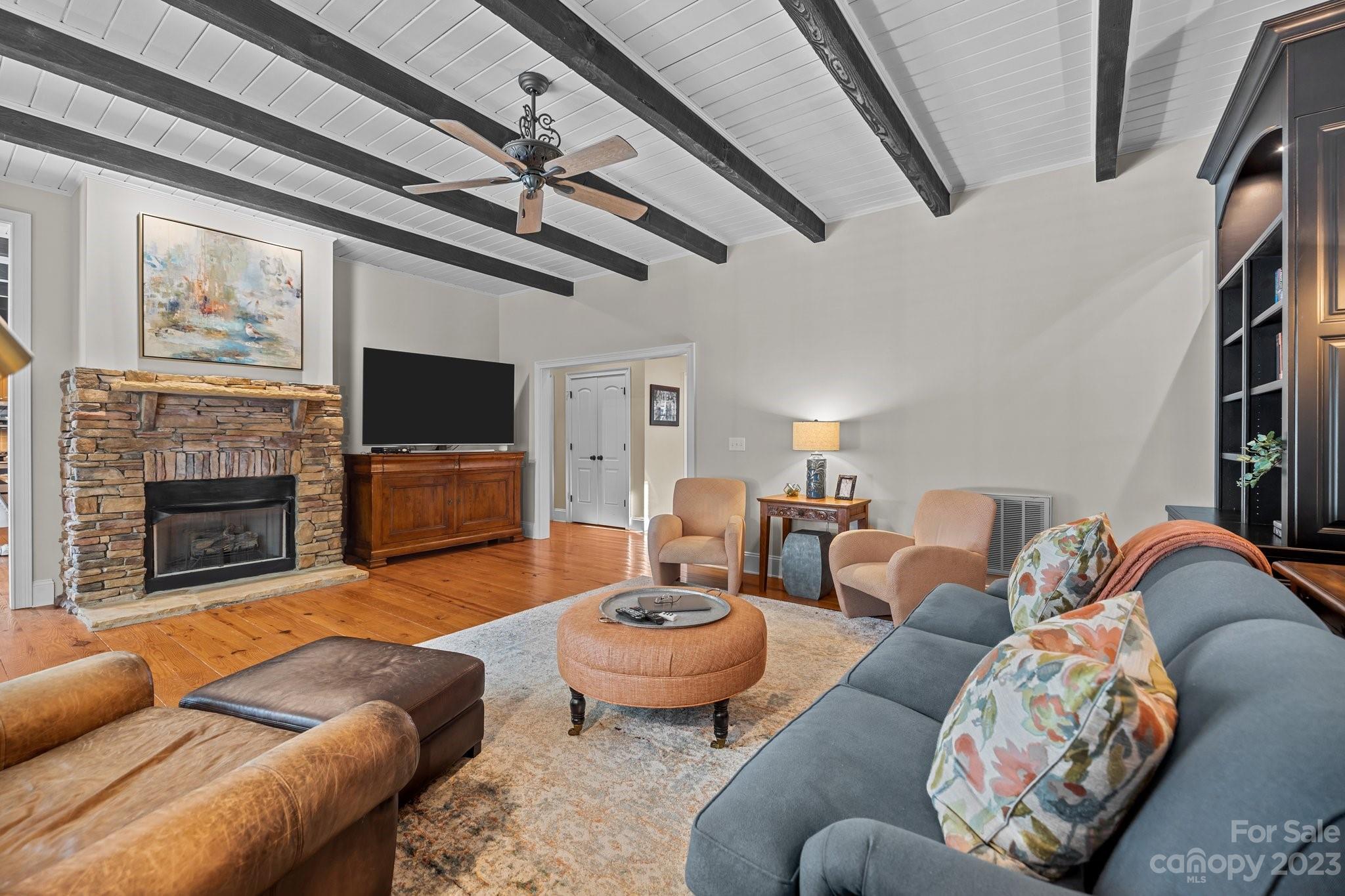 4446 Magnolia Bridge Road Charlotte, NC 28210 - Photo 6 of 35 Gallery Image 6