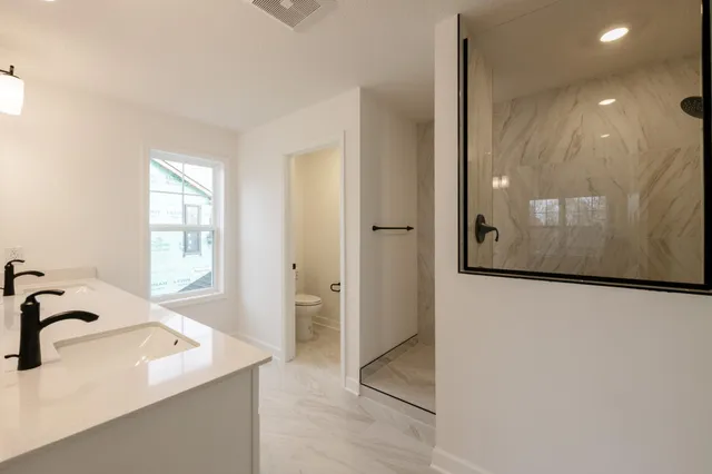 $914,115 | 1872 Royal Boulevard North, Lake Elmo, MN 55042