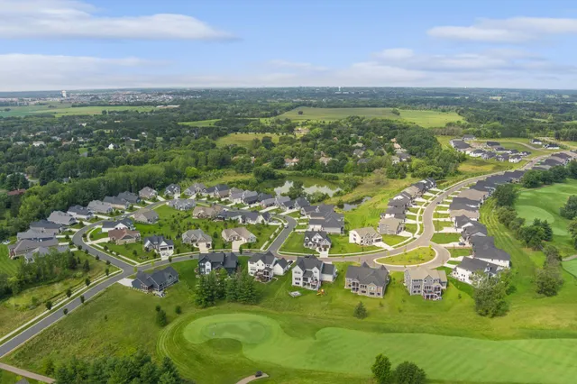 $914,115 | 1872 Royal Boulevard North, Lake Elmo, MN 55042