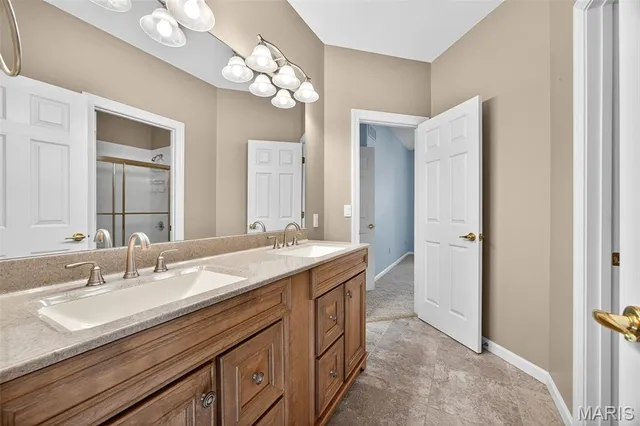 $1,060,000 | 17718 Chaistain Court, Chesterfield, MO 63005