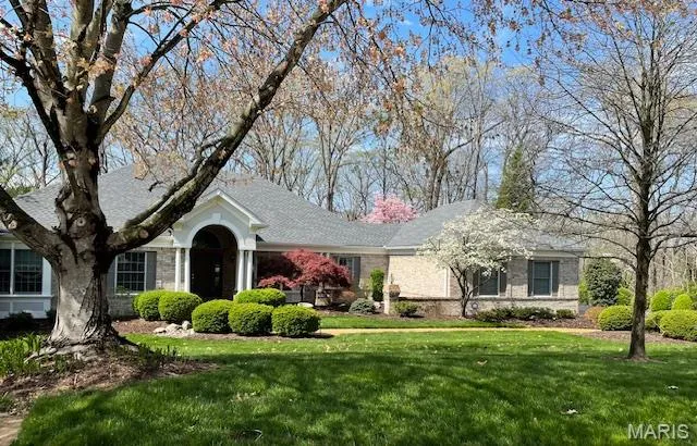 $1,060,000 | 17718 Chaistain Court, Chesterfield, MO 63005