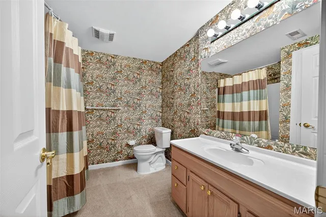 $1,060,000 | 17718 Chaistain Court, Chesterfield, MO 63005